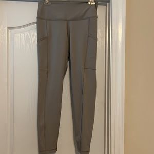 NWOT Banana Republic grey leggings size medium